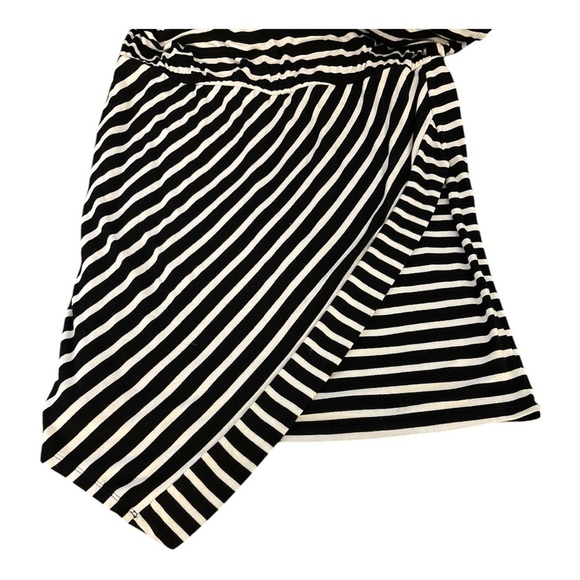 WHITE HOUSE BLACK MARKET dress, black and white stripe, faux wrap, size Medium. - Picture 7 of 9